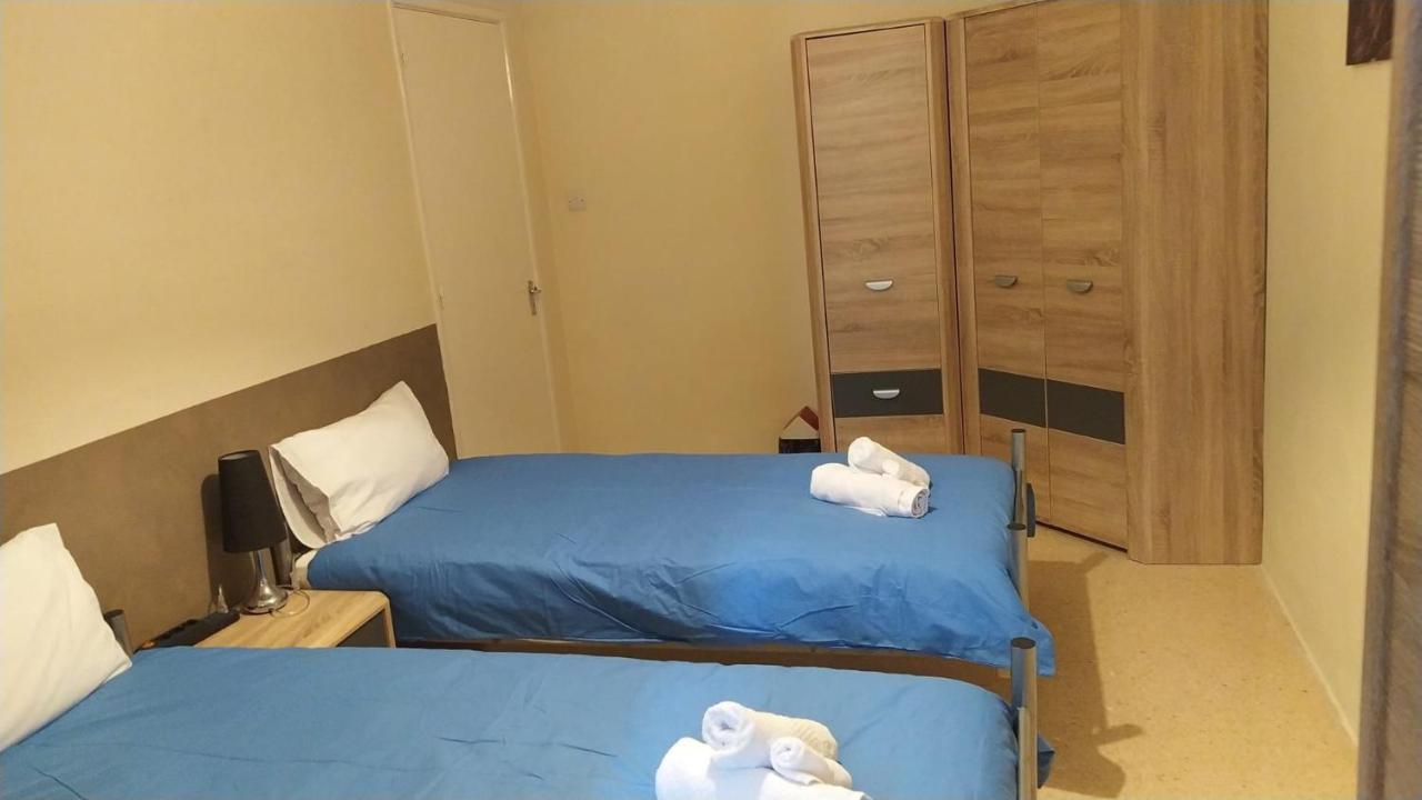 Sea View 2 Bedroom Apartment Marsaskala Extérieur photo