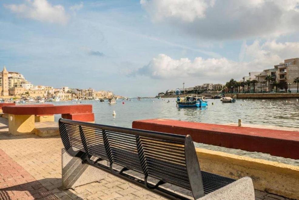 Sea View 2 Bedroom Apartment Marsaskala Extérieur photo